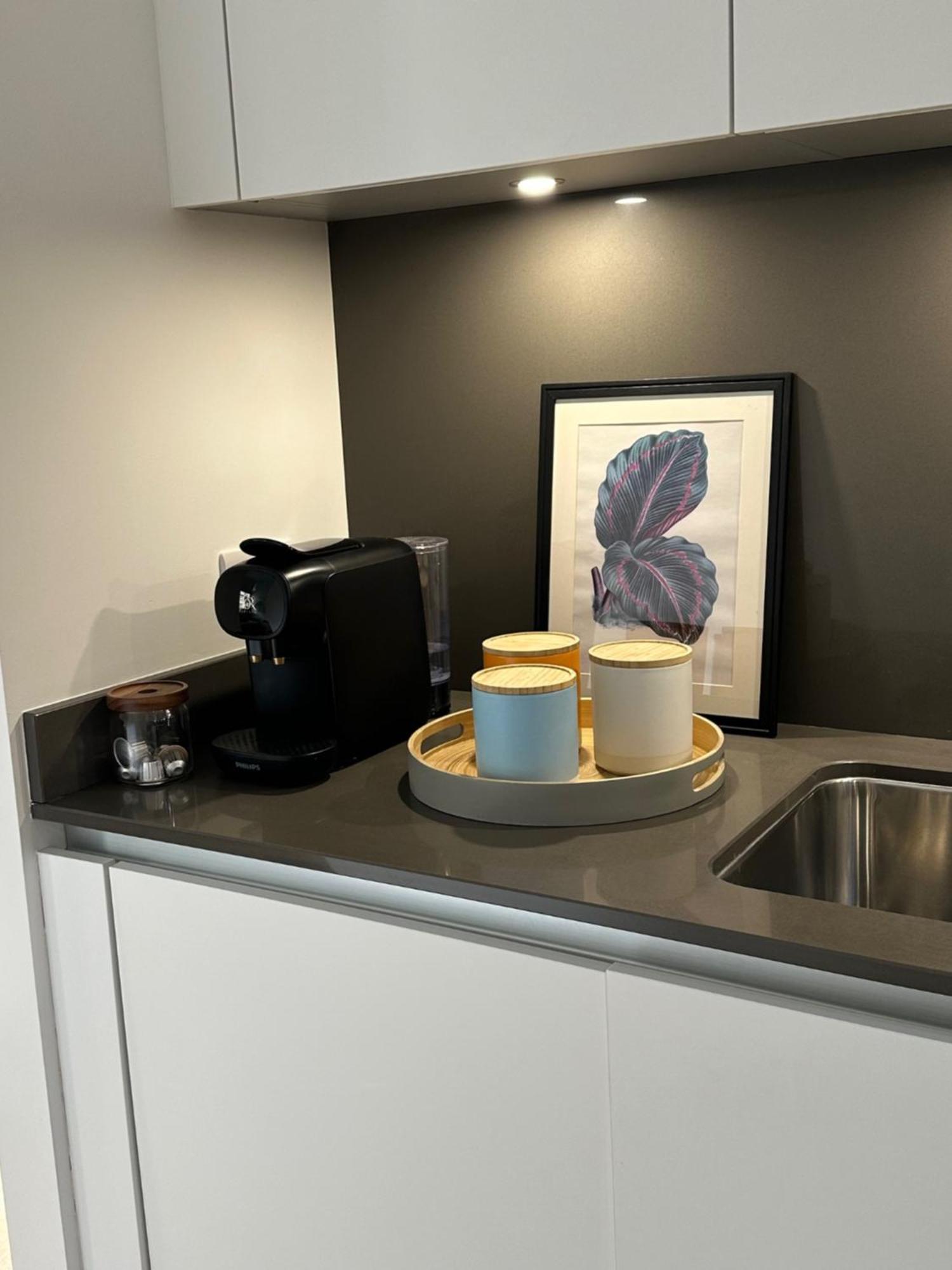 Contemporary Pied A Terre In The Heart Of Bath Apartman Kültér fotó