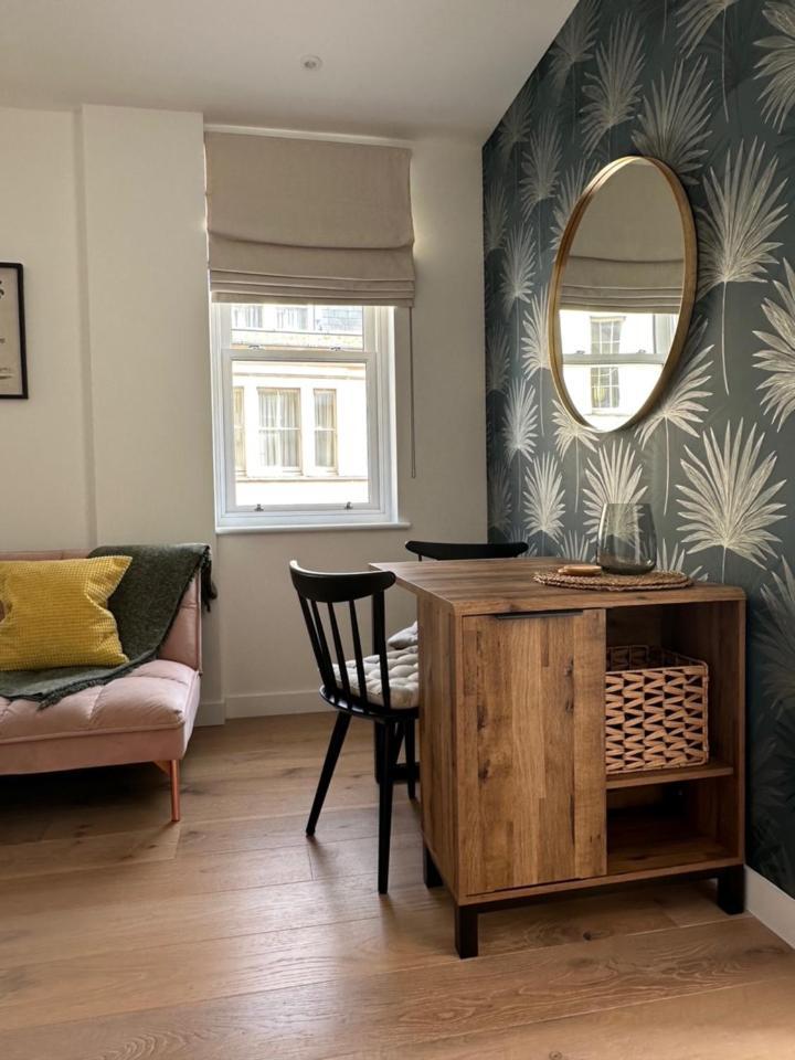 Contemporary Pied A Terre In The Heart Of Bath Apartman Kültér fotó
